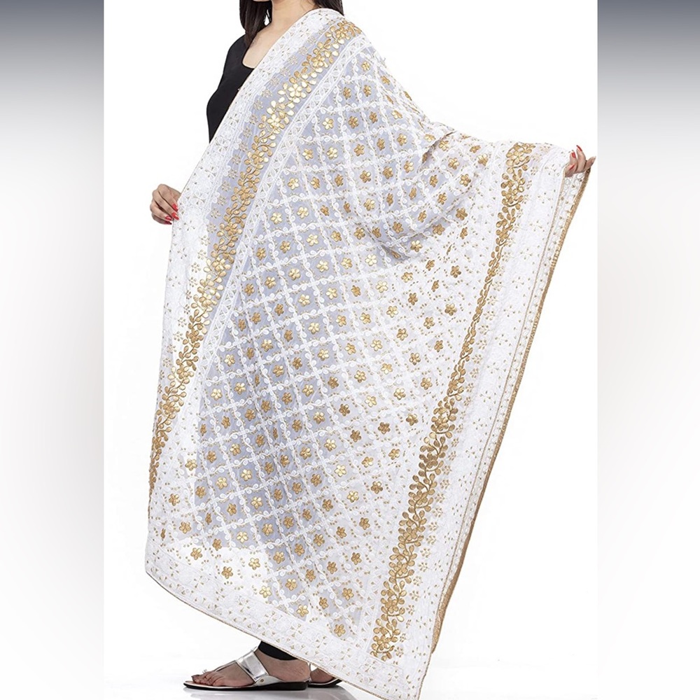 Lucknowi Embroidery dupatta - Picture 1 of 4